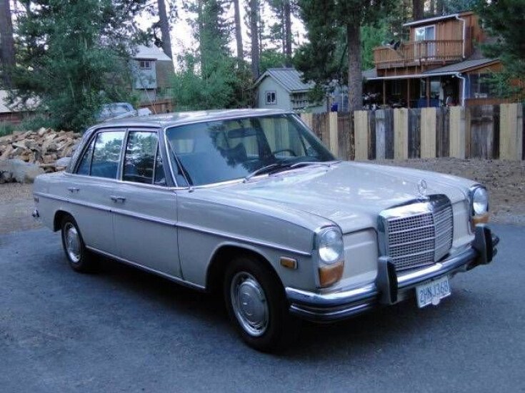 Thumbnail Photo undefined for 1969 Mercedes-Benz 250